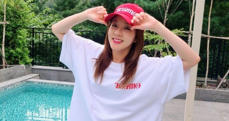 Sandara Park Officially Signs with Abyss Company