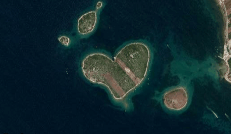 30 Weird Places on Google Earth (With Pictures) - The Teal Mango