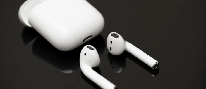 One Airpod Not Working? Here’s the Fix