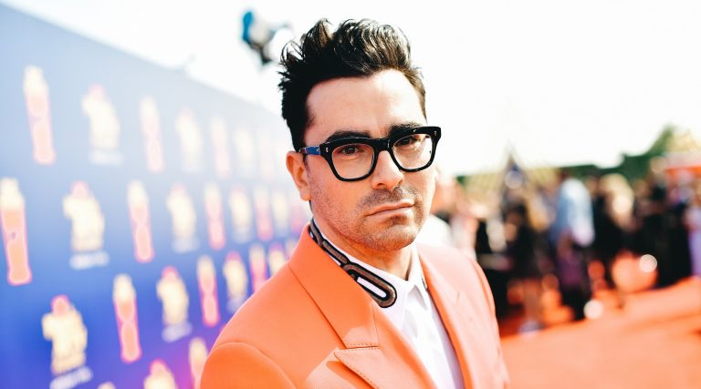 Dan Levy Gets Injured as He Slips on Floor while Running to the Toilet