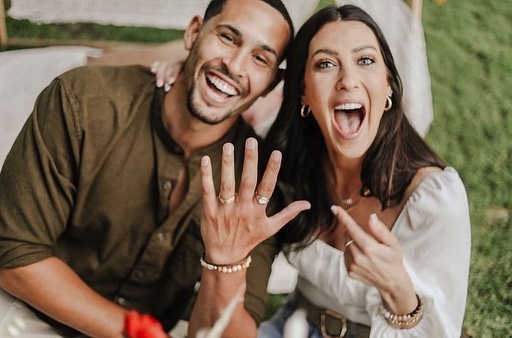 Bachelor Nation’s Becca Kufrin and Thomas Jacobs Are Engaged