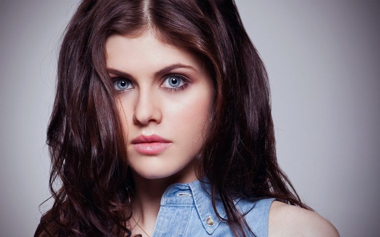 What is So Special About Alexandra Daddario’s Eyes?