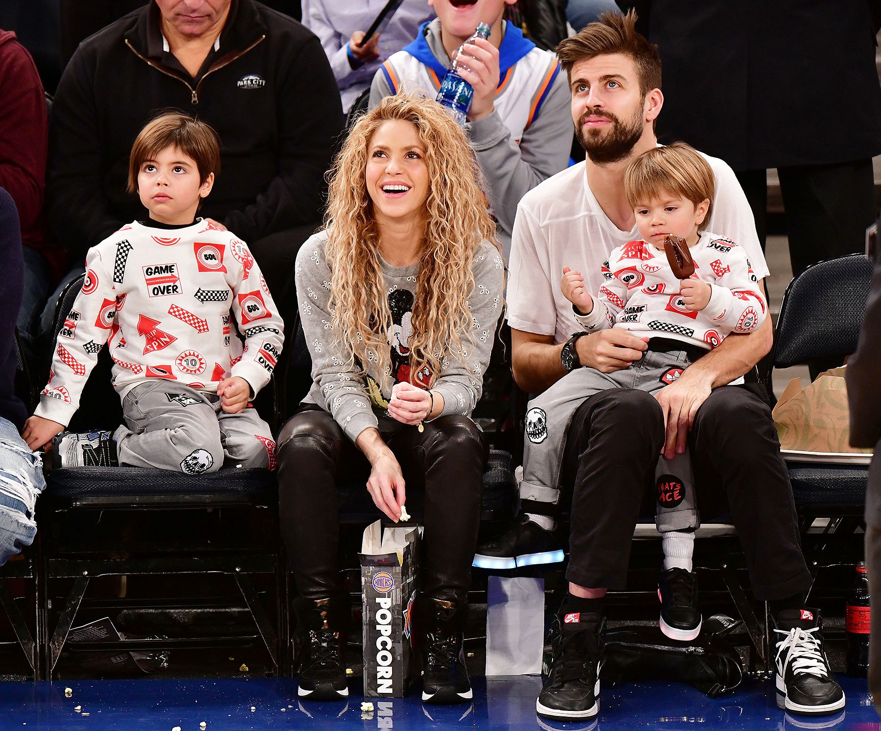 Did Shakira Caught Pique Cheating On Her? Breakup Rumors Explored - The  Teal Mango