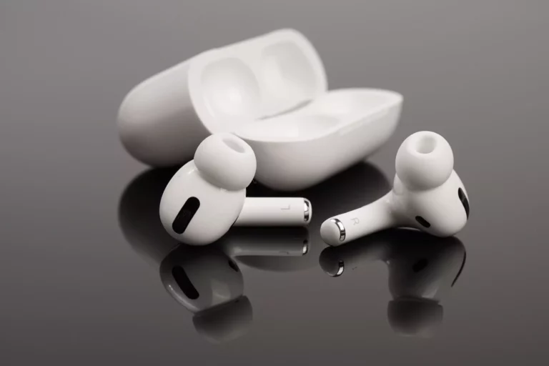 How to Spot Fake AirPods? Follow this Easy Guide