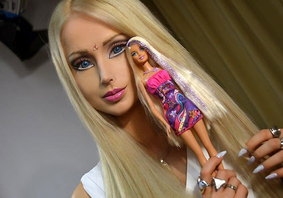 Meet Valeria Lukyanova: The Real-Life Human Barbie