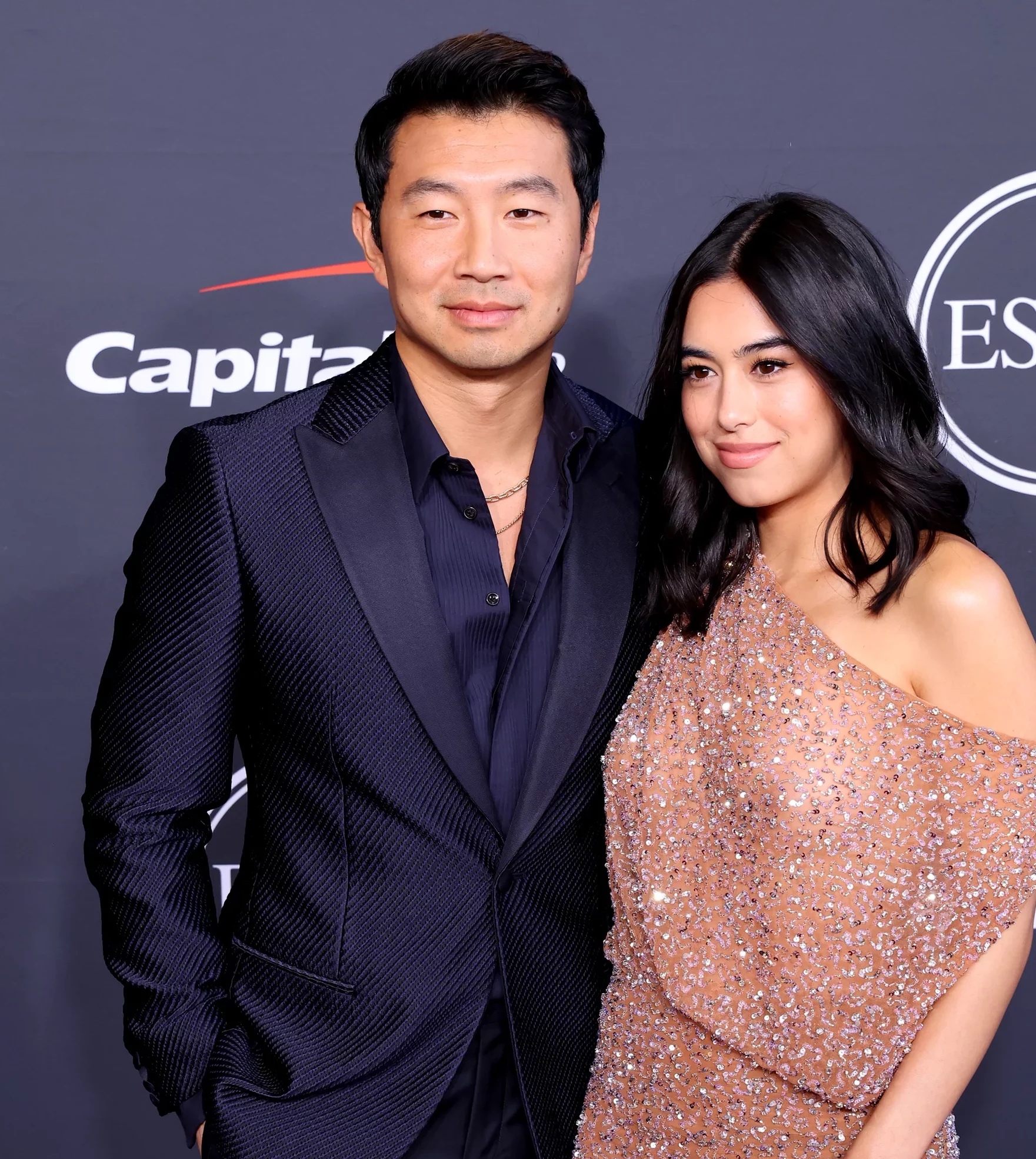Esposa de Simu Liu: O ator de cinema da Marvel tem uma esposa