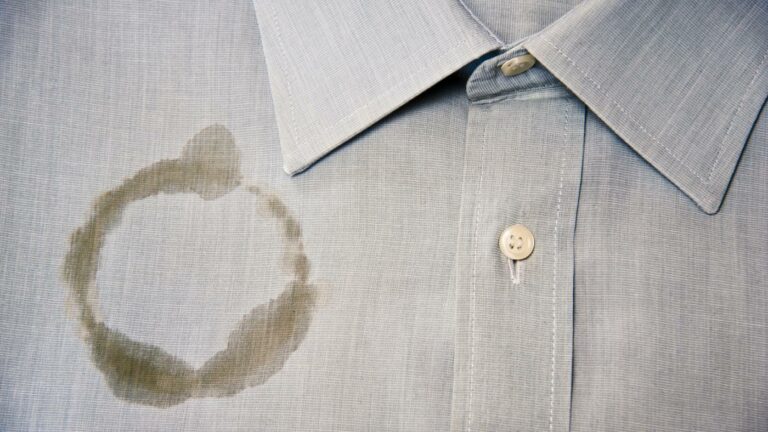 How to Remove Grease Stains from Clothes? Follow these Remedies
