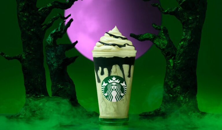 Is Starbucks Open on Halloween 2022