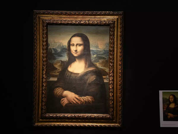 Has the Mona Lisa Painting been Stolen? Viral TikTok Video’s Claims Explored