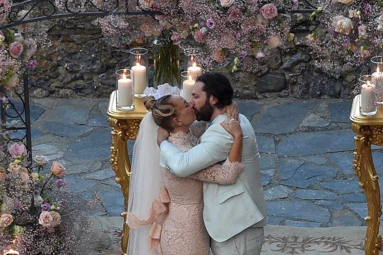 Sia Gets Married to Boyfriend Dan Bernard in Intimate Ceremony in Italy -  The Teal Mango