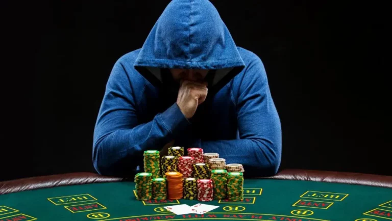 From Rags to Riches: Inspirational Stories of Poker Players Who Made it Big